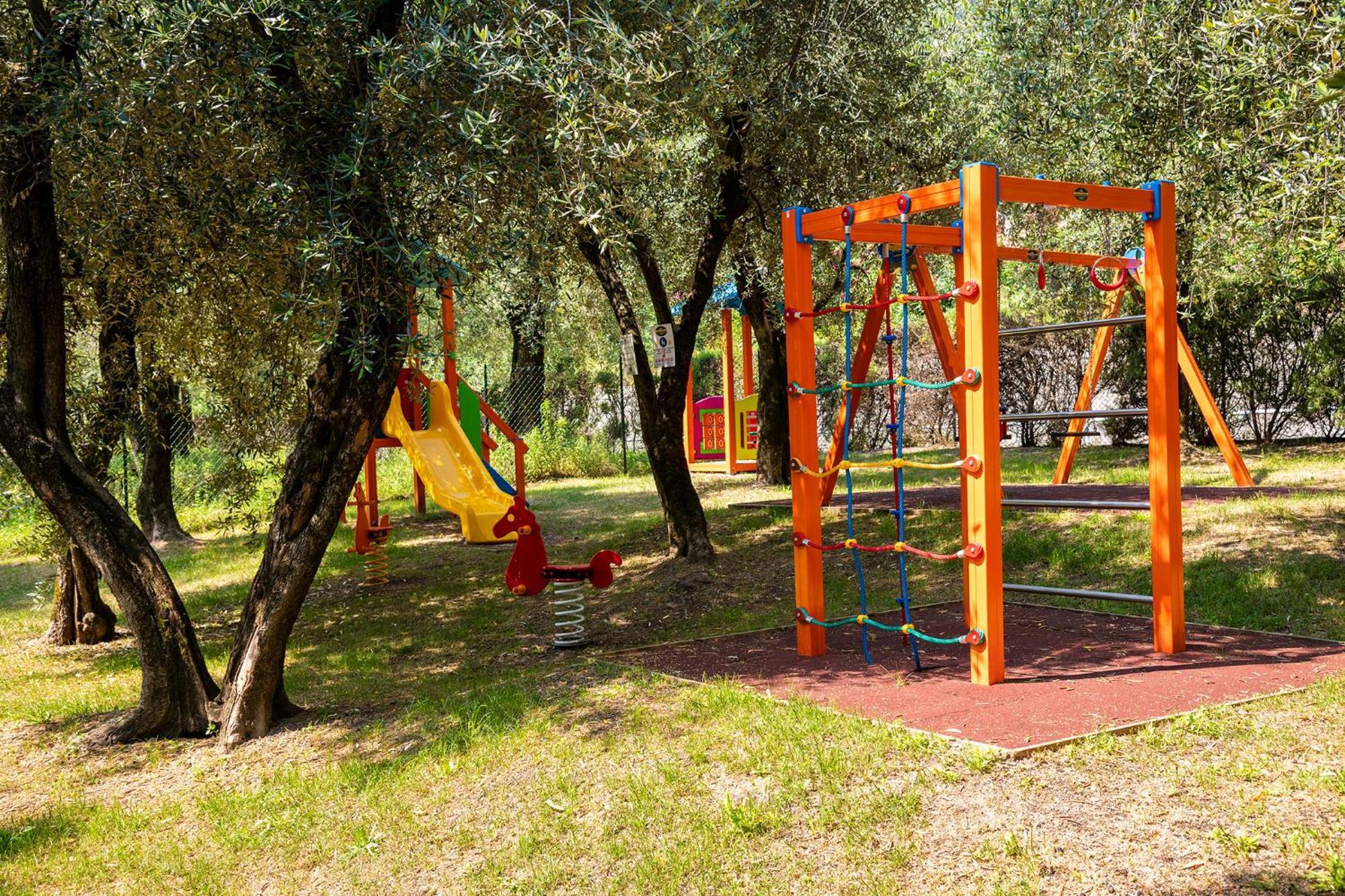 Camping Park Garda 利莫内-苏尔加达 外观 照片