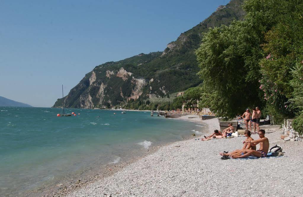 Camping Park Garda 利莫内-苏尔加达 外观 照片